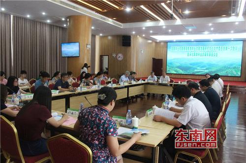 1528788653582049069.jpg 座谈会现场.jpg